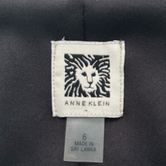 Anne Klein Silver Metallic Cocktail Dress - Picture 5 of 7